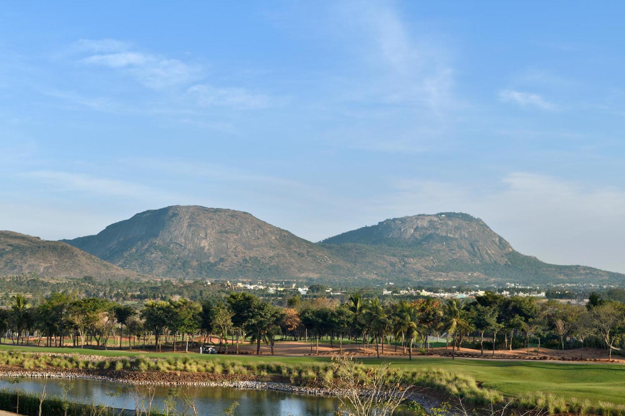 Jw Marriott Hotel Bengaluru Prestige Golfshire Resort & Spa Avati 외부 사진